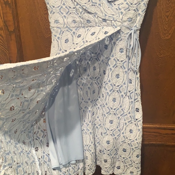 Soprano | Nordstrom Pale Blue Lace Ruffle Neckline Midi Faux Wrap Medium Dress - Picture 4 of 7